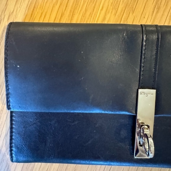 SALVATORE FERRAGAMO Vintage Long Wallet (FLAWED) - Picture 4 of 9